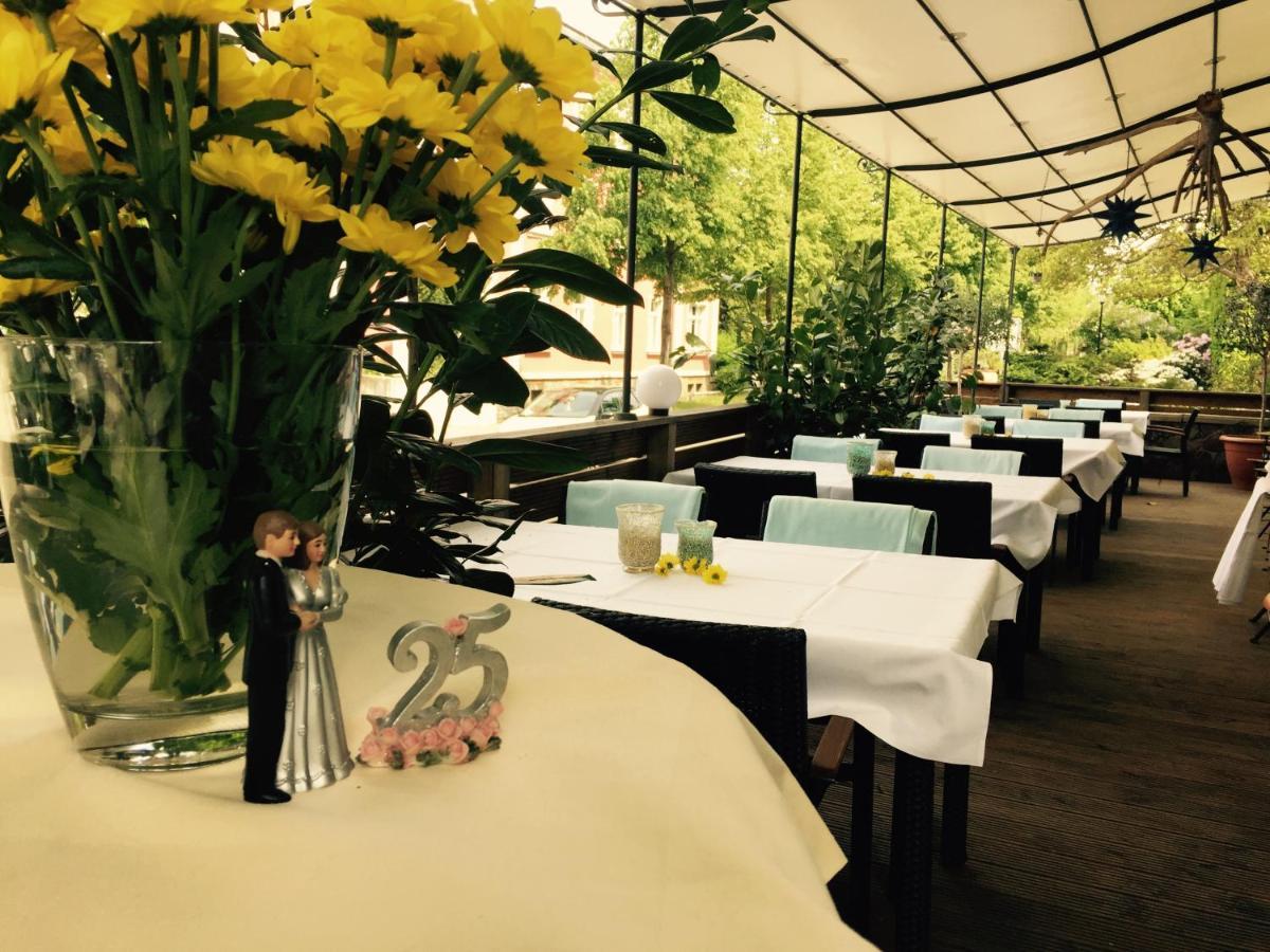 Zu Den Linden - Radebeul Pension Mit Restaurant Экстерьер фото