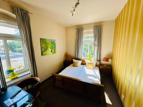 Zu Den Linden - Radebeul Pension Mit Restaurant Экстерьер фото